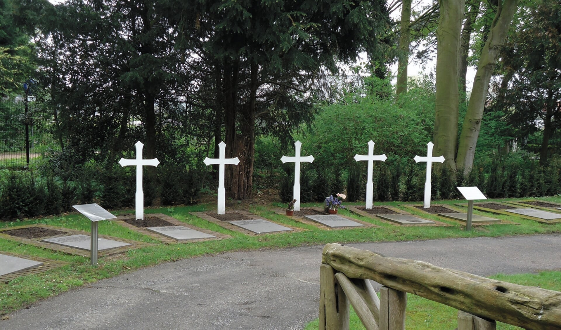 Graven van de gesneuvelden op Duinrust.