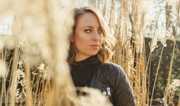 <p>Stephanie Struijk schrijft persoonlijke verhaaltjes in liedjes </p>