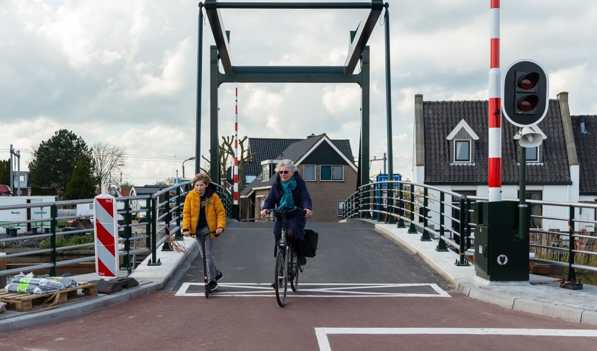 De Kwadijkerbrug werd vorige week stilletjes in gebruik genomen. 