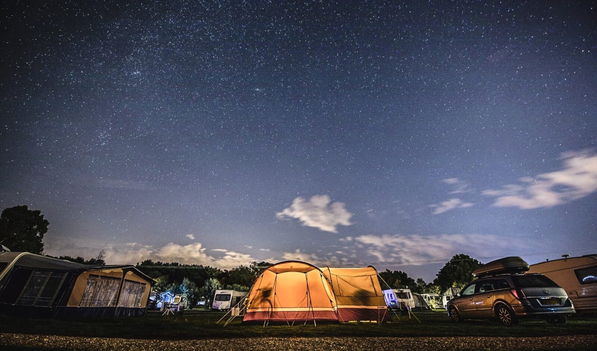De provincie Noord-Holland gaat eigenaren van vakantieparken en campings in Heiloo ondersteunen die hun locaties willen opknappen en verduurzamen.