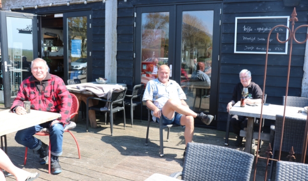 De terrassen in Koggenland zijn bijna allemaal weer open.