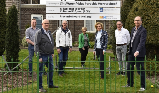 <p>De restauratiecommissie v.l.n.r.: Gerard Slagter, Theo Hauwert, Theo Breg, Petra Grooteman, Natalie Beerepoot, Clemens Deen en Kees Botman. </p>