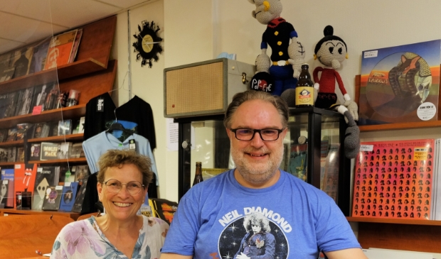 <p>Gery Bruinenberg van IJssalon de Mient en Ron Bulters van Pop-Eye.</p>