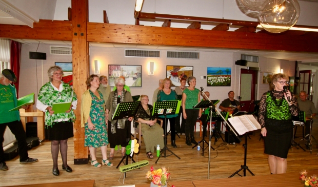 <p>'Le Canadh' repeteert in het Middelpunt.</p>