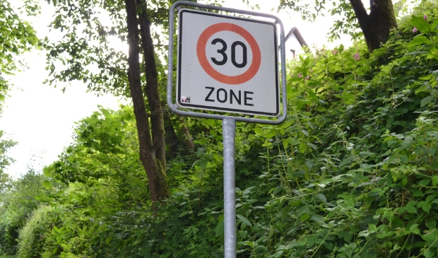 <p>Houd u aan uw snelheid, 30 is hard genoeg.</p>