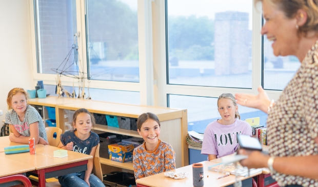 <p>Het enthousiasme spatten van zowel de leerlingen als de burgemeester van het gezicht af.</p>