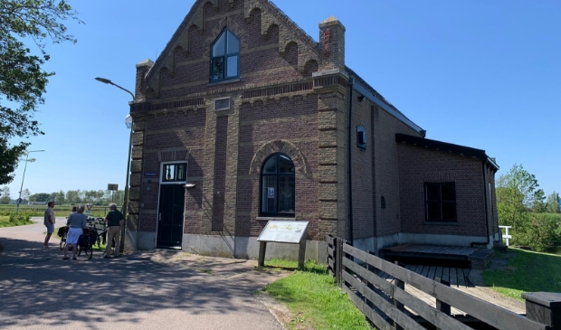Een dagje fietsen langs historische gebouwen in de regio.