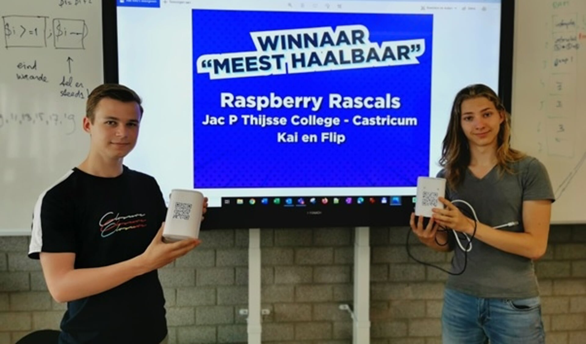  Kai Deumers en Flip van Marle met hun winnende product.