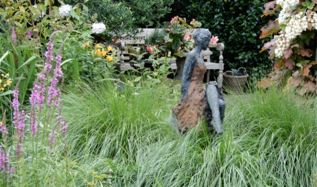 <p>Genieten van kunst en natuur in tuinen in de Kop van Noord-Holland.</p>