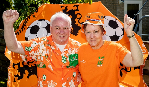 <p>Tijdens een EK of WK is de sfeer heel gemoedelijk, vinden Frits en Trudy.</p>