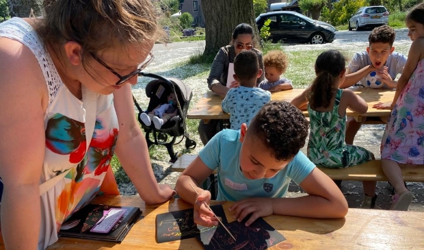 <p>Workshop schilderen bij FluXus.</p>