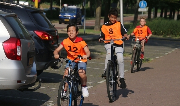 <p>Deze maand doen 1.150 leerlingen uit groep 7 en 8 in de gemeente Alphen aan den Rijn mee aan het verkeersexamen. </p>