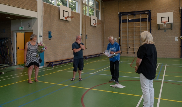 <p>Piet werd tijdens zijn laatste les nog even flink in het zonnetje gezet afgelopen donderdagavond. </p>