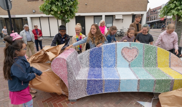 <p>De leerlingen zijn trots op het eindresultaat.</p>
