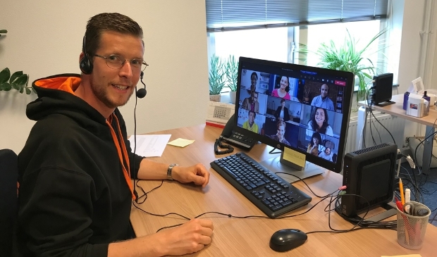<p>Tegenwoordig wordt er overlegd via Teams.</p>