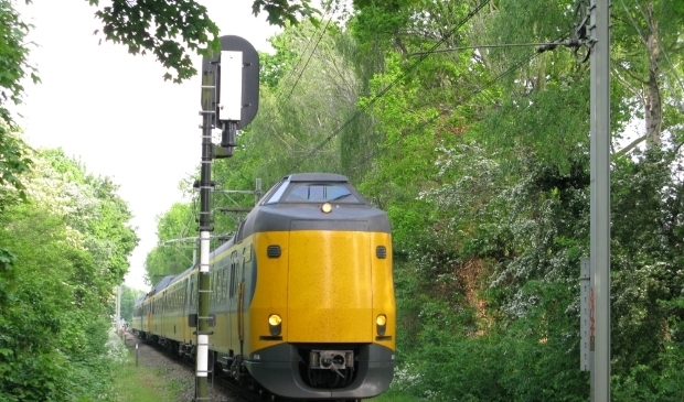 <p>Het ca. 1,8 km lange enkelsporige tracé binnen Leiden vormt al jaren een “bottleneck” .</p>