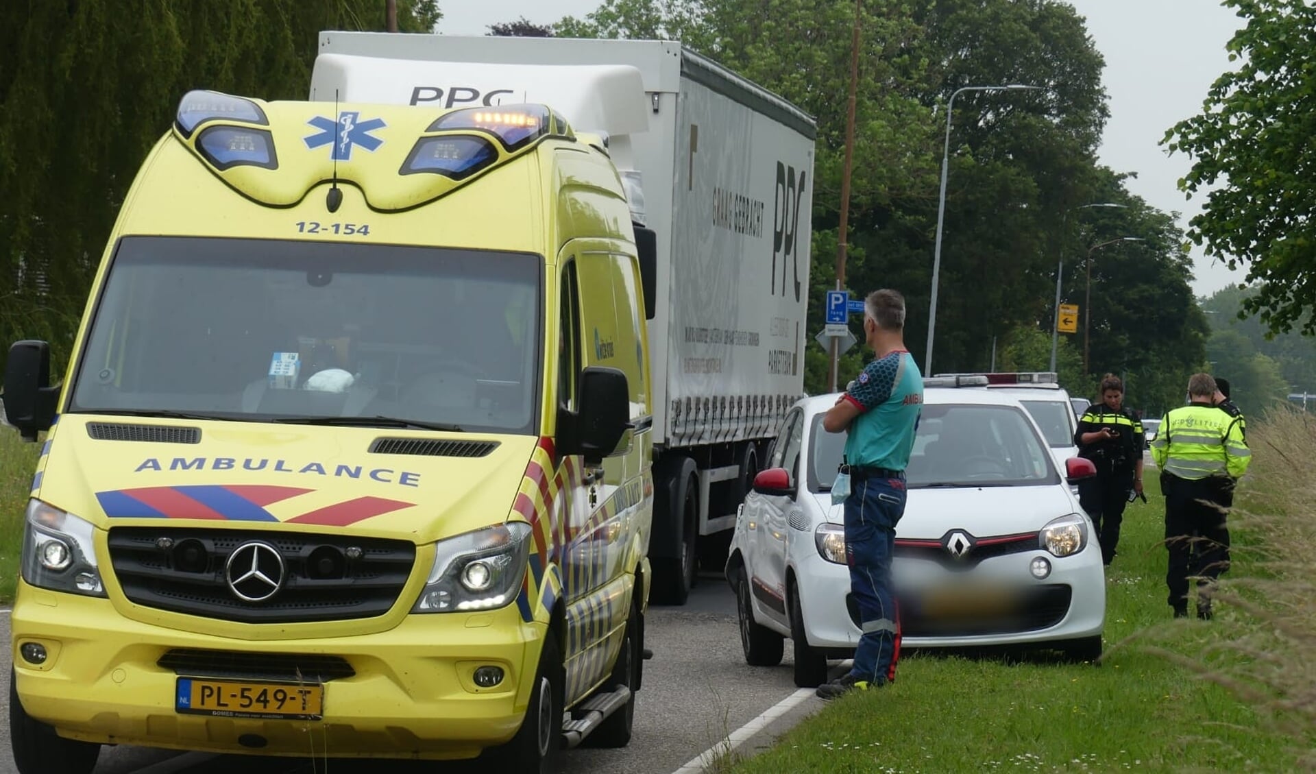 Beide auto's zijn weggesleept.