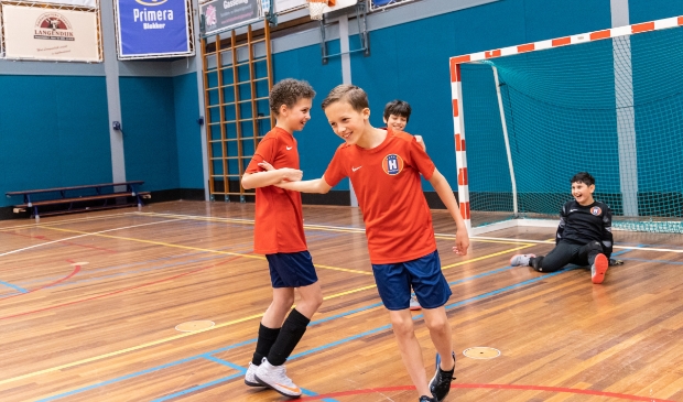 <p>Jeugdafdeling Hovocubo op weg naar de top.</p>