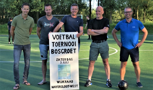 <p>Het nieuwe team bestaande uit Jan Biersteker, Mike Ton, Jimmy Duys, Frank Kramer en Rene Vagevuur.</p>