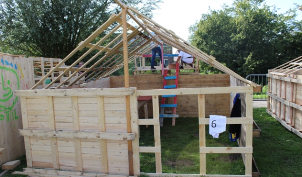 <p>Tijdens de Movak worden de mooiste hutten gebouwd door de jeugd van zes tot en met twaalf jaar. </p>