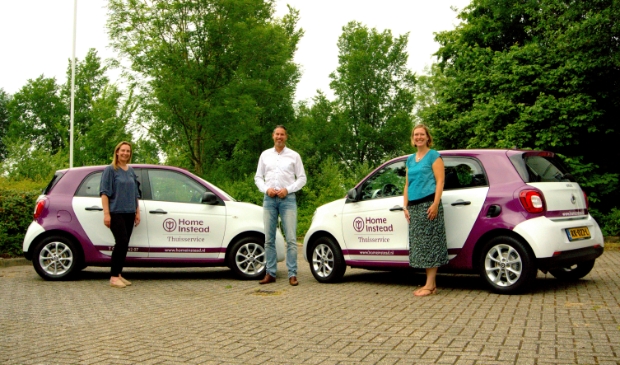 <p>Verschilmakers Janneke, Bas en Sandra werken vol trots voor Home Instead.</p>