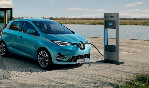 <p>Een modern en sportief design, opvallende rondingen en precies de juiste dosis brutaliteit; dat is de Renault ZOE.</p>