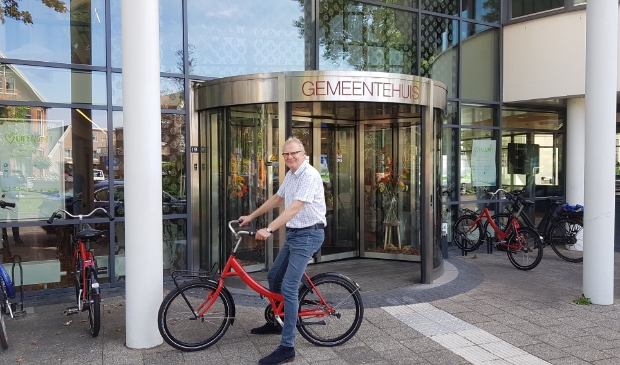 <p>Het gemeentehuis in Schagen is nu ook een mobipunt.</p>