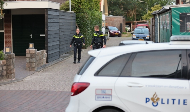 <p>Na de schietpartij werden hennepplanten aangetroffen in de overvallen woning.</p>