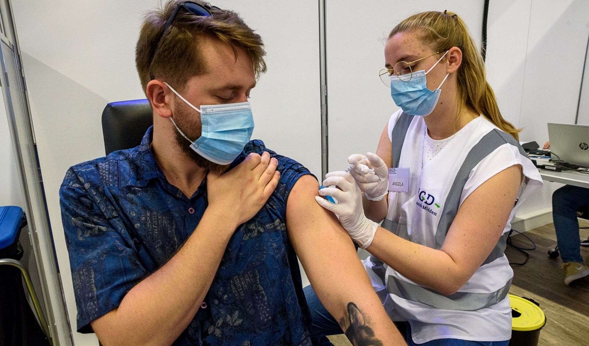 Vanaf de start van de proef met het prikken in groepen zijn er ruim 400 arbeidsmigranten in de regio gevaccineerd.