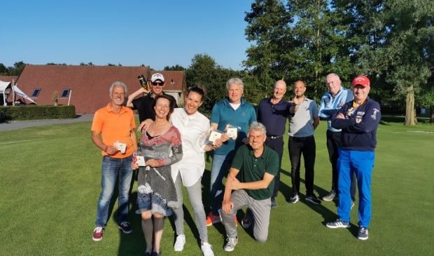 <p pstyle="KOP">Monsterscores bij ORA Golfbedrijvencompetitie.</p>