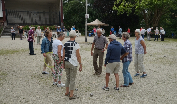<p pstyle="PLAT">Ieder jaar zijn de KBO en de SVK graag, met hun leden, te gast bij Agatheboules. </p>