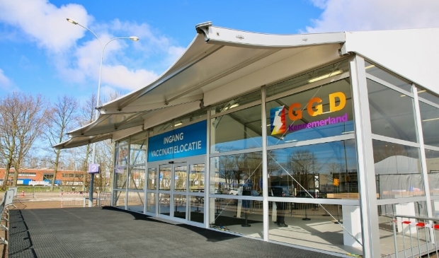 <p>De vaccinatielocatie op de parkeerplaats van De Bazaar in Beverwijk.</p>