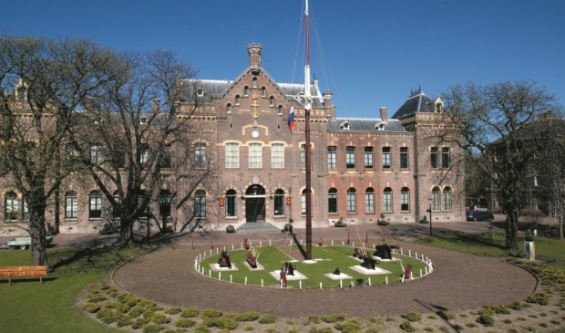 <p>Monument 'Voor hen die vielen' in Den Helder.</p>