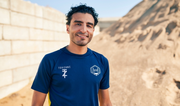 <p>Touzani voelt zich sterk verbonden met jongeren. Die wil hij inspireren en laten dromen</p>
