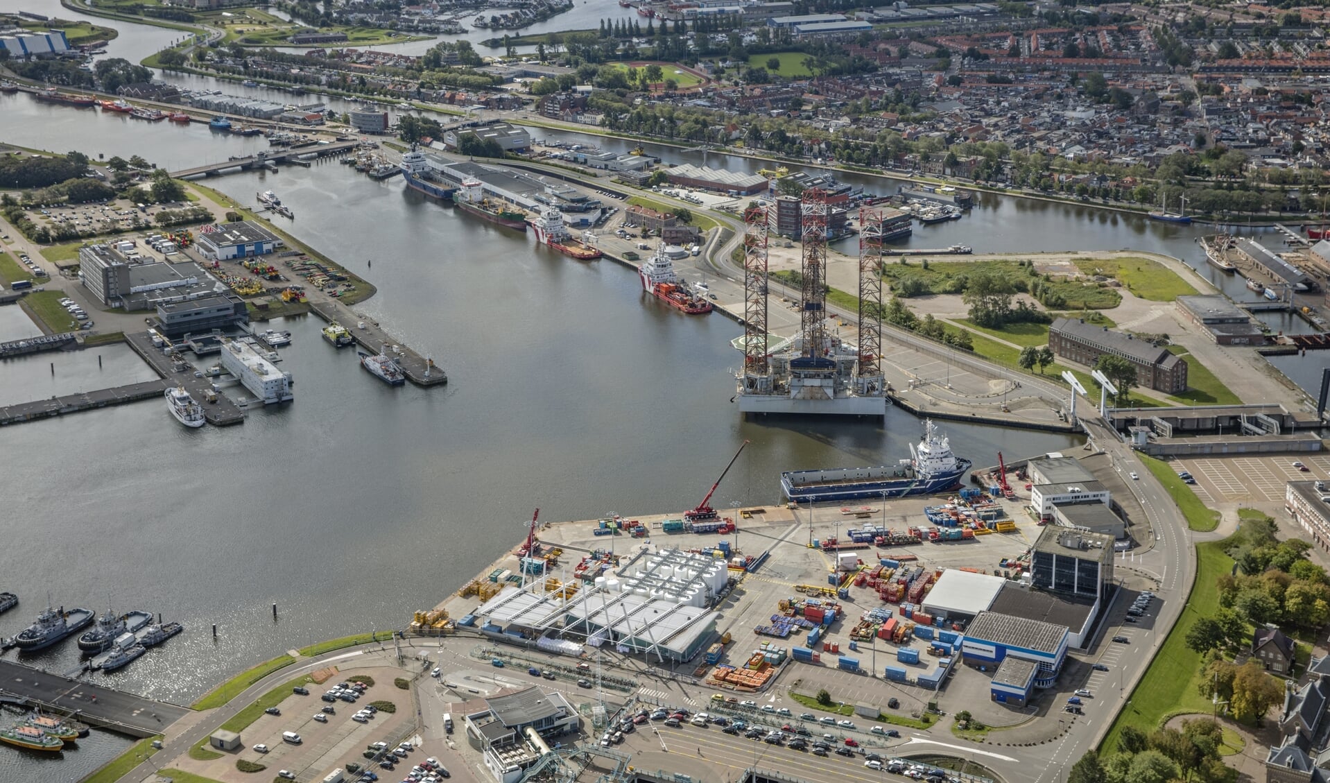 Extra vergadering om mogelijkheden van een onderzoek naar N.V. Port of Den Helder te bezien.