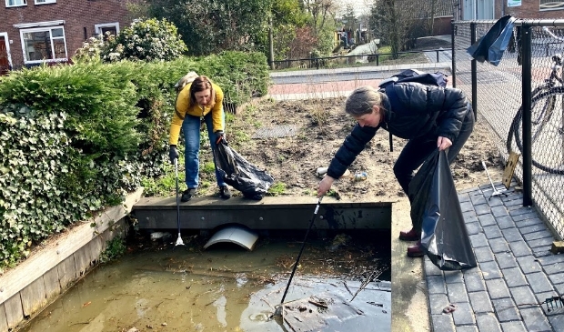 <p>Met prikkers op pad</p>