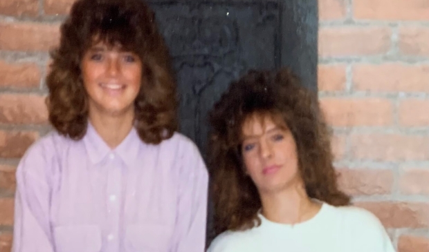 <p>Brigitte (links) en Manon: sinds hun schooltijd hartsvriendinnen </p>