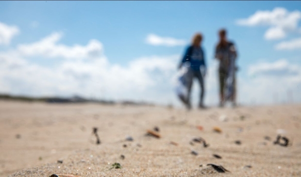 <p>Strand is geen asbak.</p>