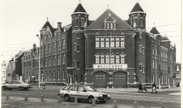 <p>Het Politiebureau aan het Schipperplein/Duinstraat in Scheveningen </p>