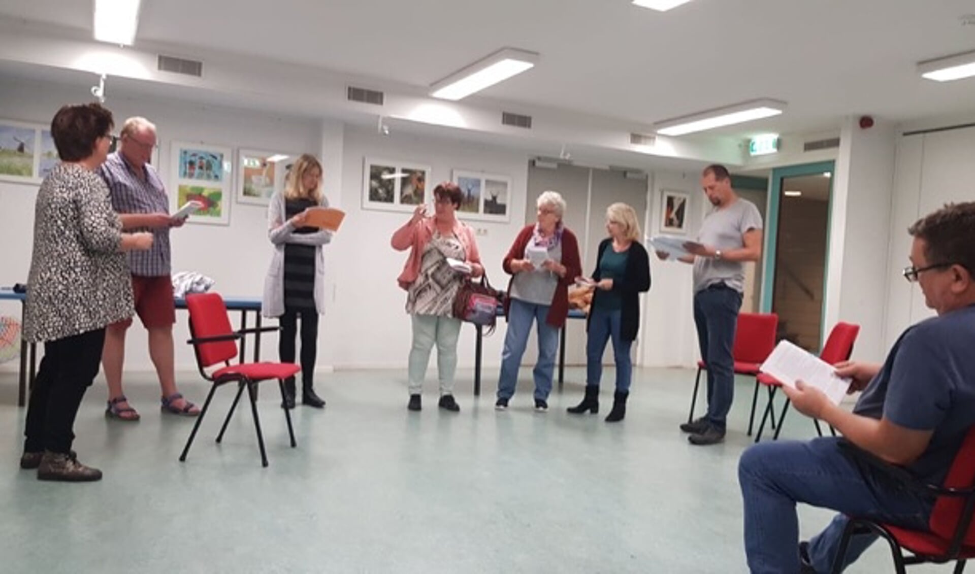 Repetitie van Toneelvereniging Ransdorp. 