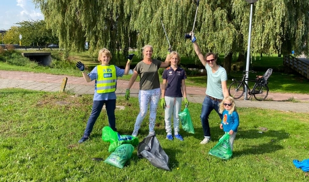 <p>Ook in Oostzaan werden opruimacties gehouden. </p>