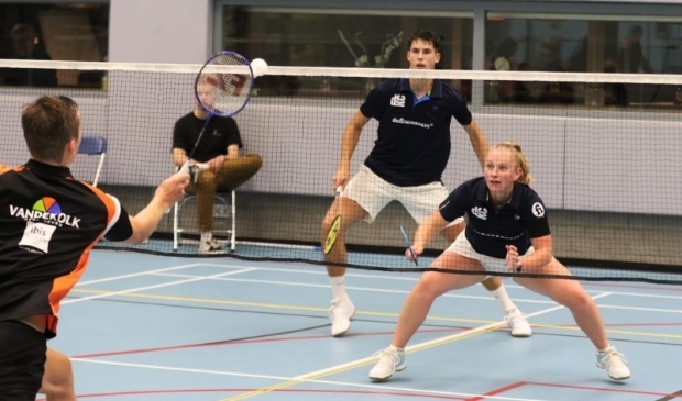 <p>Charissa Kuiper en Gijs Duijs in actie voor DKC. </p>