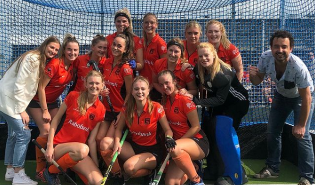 <p>Dames 1 van MHC Heerhugowaard.</p>
