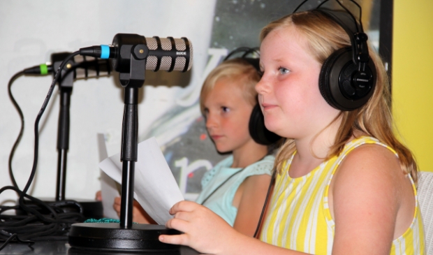 <p>De deelnemers aan het project Nieuwsjagers leren onder interviewtechnieken. Want hoe stel je nou een kritische vraag?</p>