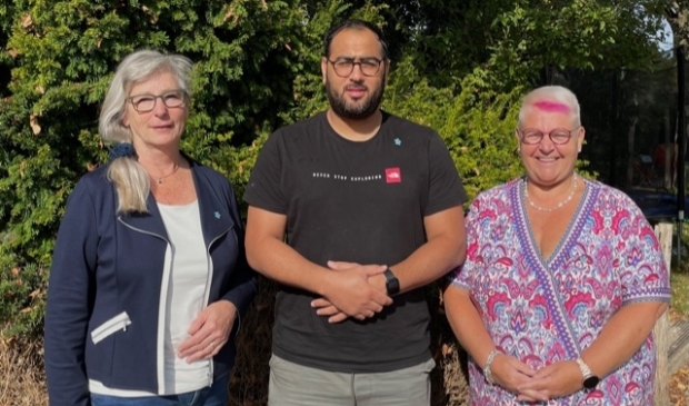 <p>Christa de Groot, Imad el Bouazzati en Karin van der Vliet maken zich sterk voor een dementievriendelijk Langedijk. </p>