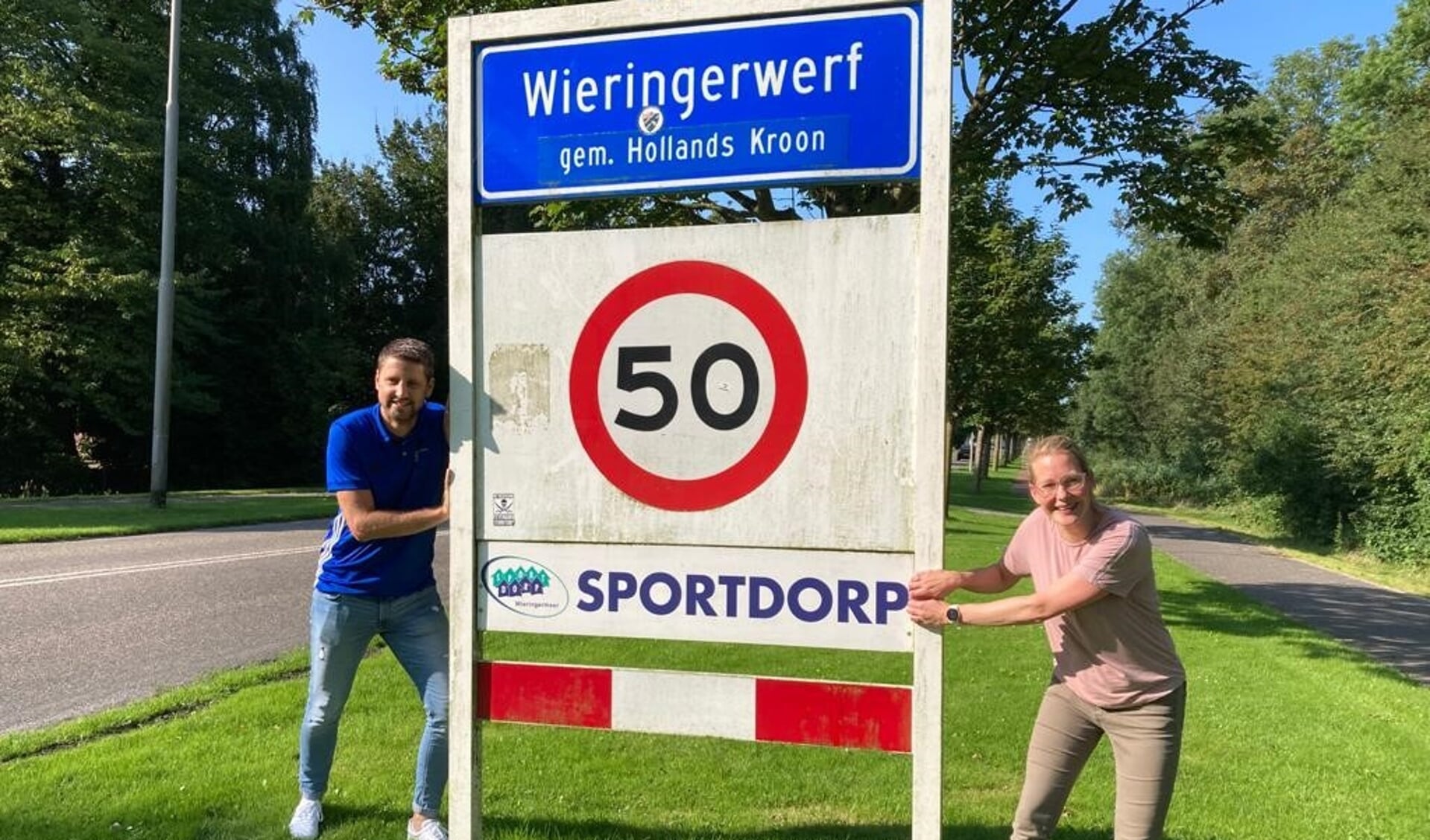 Duwen en trekken, dat is niet nodig. Remy Kluvers van Team Sportservice is ervan overtuigd dat het Sportdorp Wieringermeer in goede handen is bij Mirjam Bus van SSWW. 