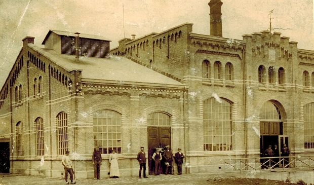 <p>Het stoomgemaal in vroegere tijden.</p>