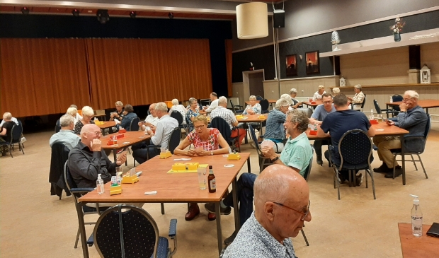 <p>Bridge vrijdagmiddag mee in de Nieuwe Doelen.</p>