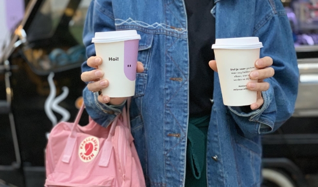 <p>Twee gratis kopjes koffie: voor jezelf en voor een ander.</p>