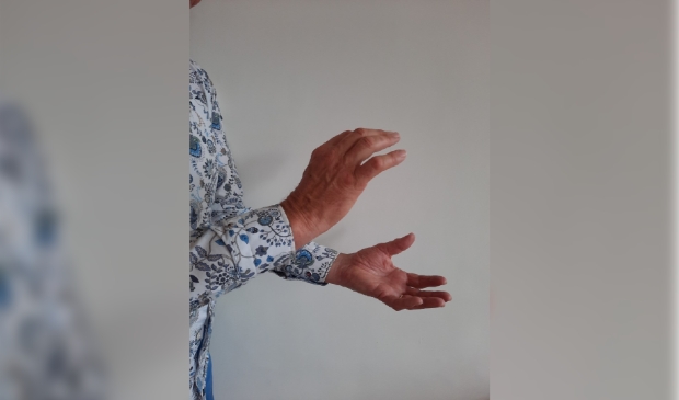 <p>Karel Kok applaudisseert </p>